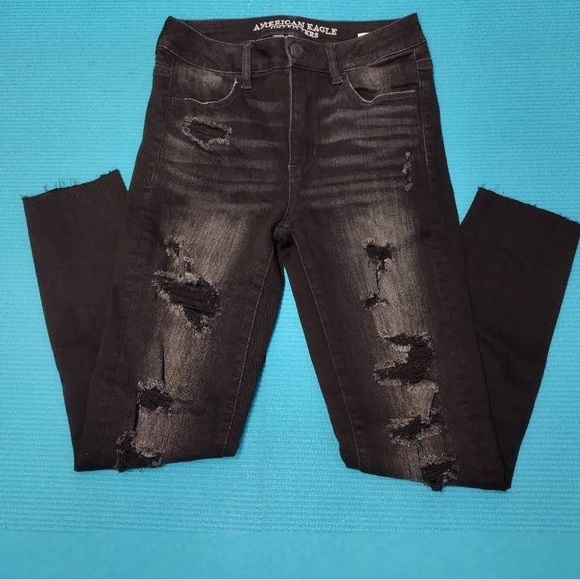 American Eagle High Rise Black Jeans - Picture 4 of 4